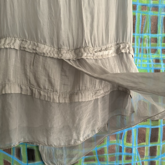 H Trend gray silk embellished asymmetrical layered hem MEDIUM made in Italy 🇮🇹 - Picture 6 of 8